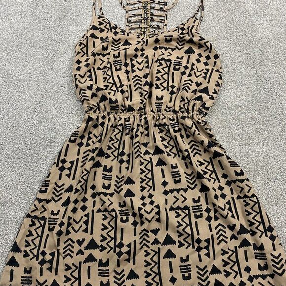 Three Pink Hearts Juniors Casual Dress Summer Tan - Picture 1 of 6